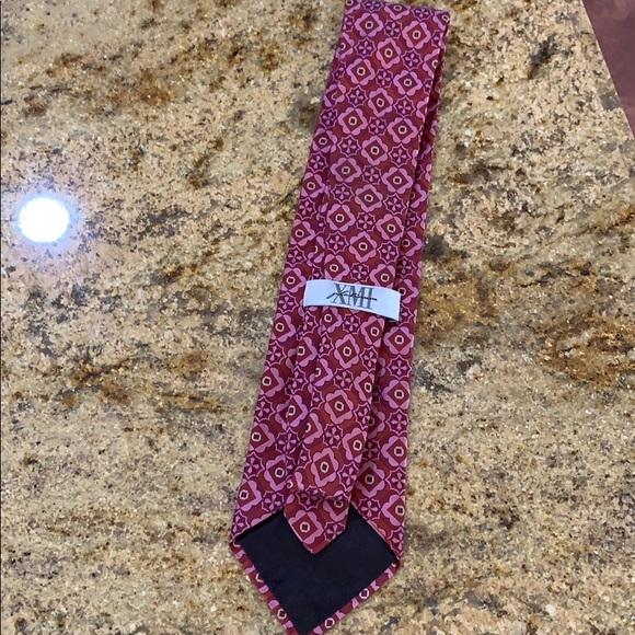XMI PLATINUM GEOMETRIC NECKTIE - Picture 2 of 5